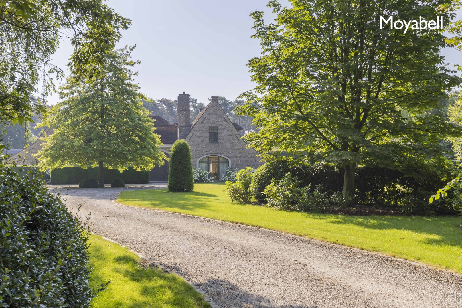 Idyllisch gelegen landhuis op een domein van 15.000 m2. Scheutbos, Lembeke.